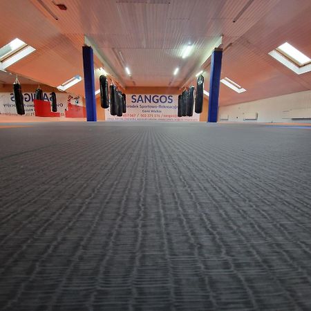 Sangos Osrodek Sportowo-Szkoleniowy Hotel Gorki Wielkie Екстериор снимка