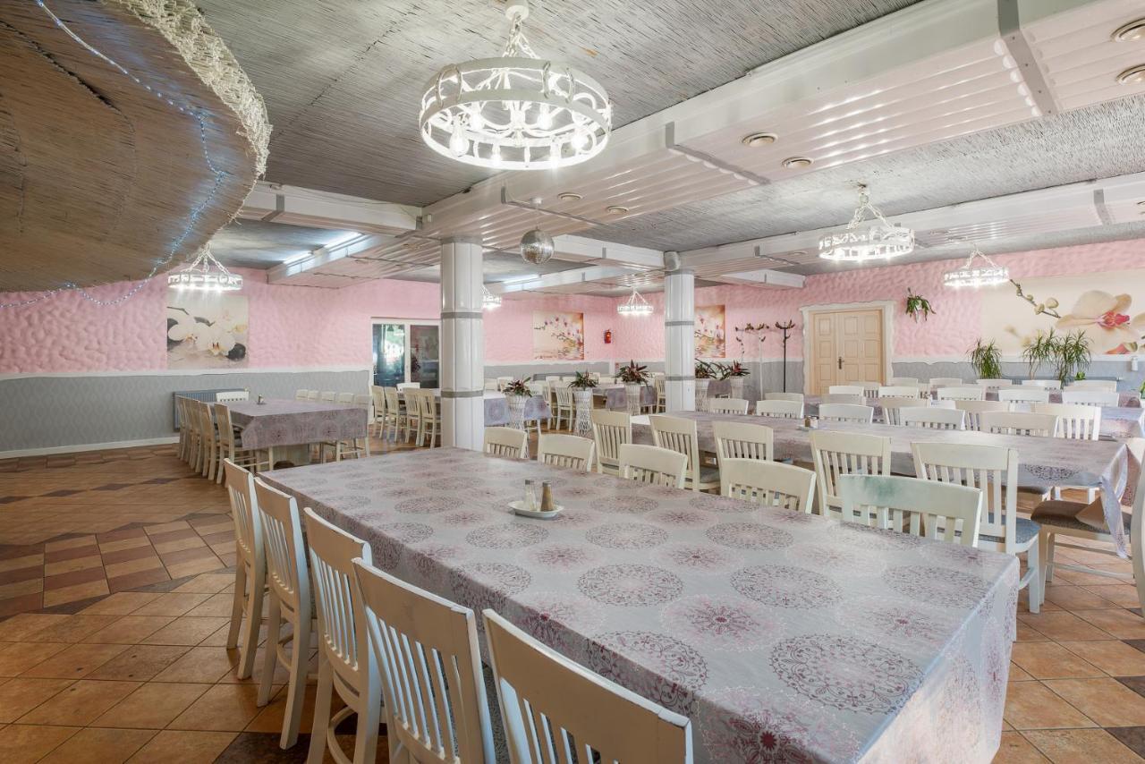 Sangos Osrodek Sportowo-Szkoleniowy Hotel Gorki Wielkie Екстериор снимка
